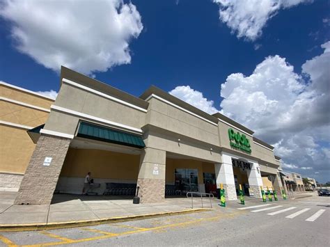 Publix bayside palm bay florida - 1:40. Publix officials want to build a new Palm Bay grocery store near Heritage High at the northwest corner of Malabar Road and the St. Johns Heritage Parkway, City Hall planning documents...